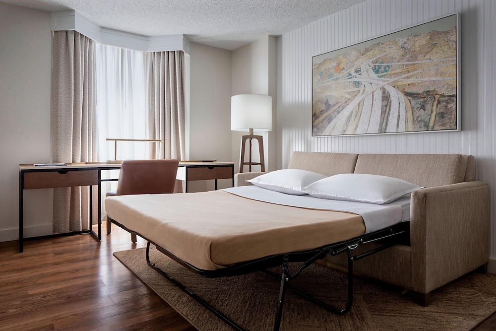 Suite, 1 Bedroom, City View - Photo 5