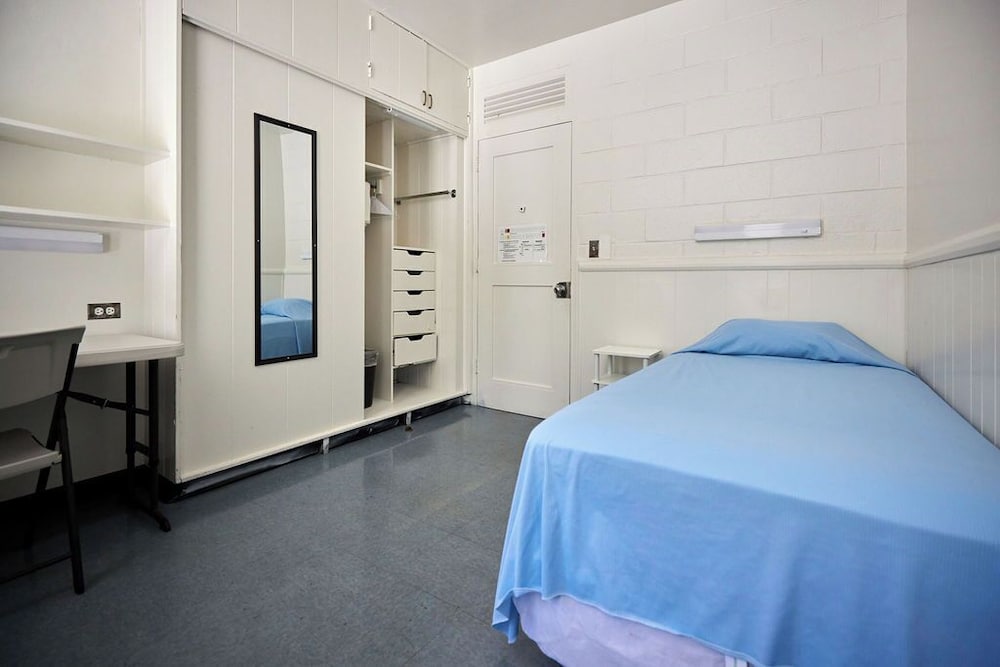 Basic Single Room, Mixed Dorm, Non Smoking, City View photo 1