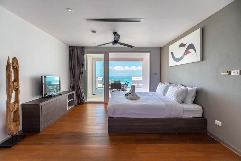 Superior Suite, 3 Bedrooms, Sea View photo 2
