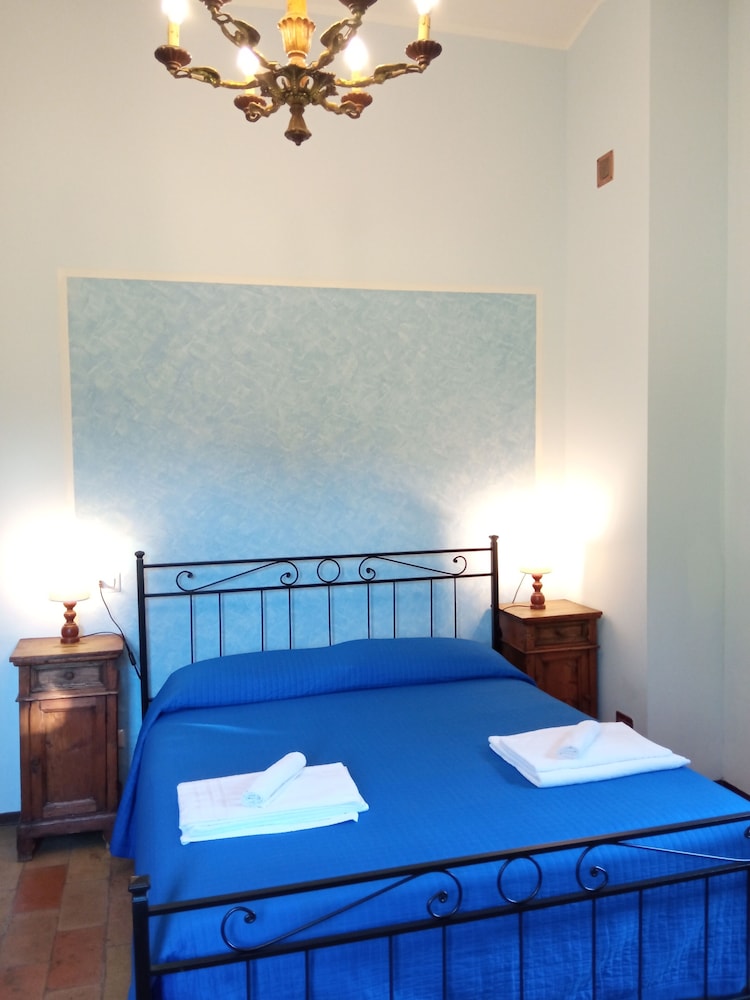 Comfort Room, 2 Bedrooms, Ensuite, Park View photo 2
