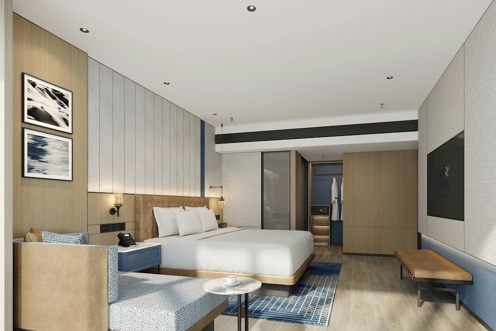 Superior Suite, 1 King Bed with Sofa bed