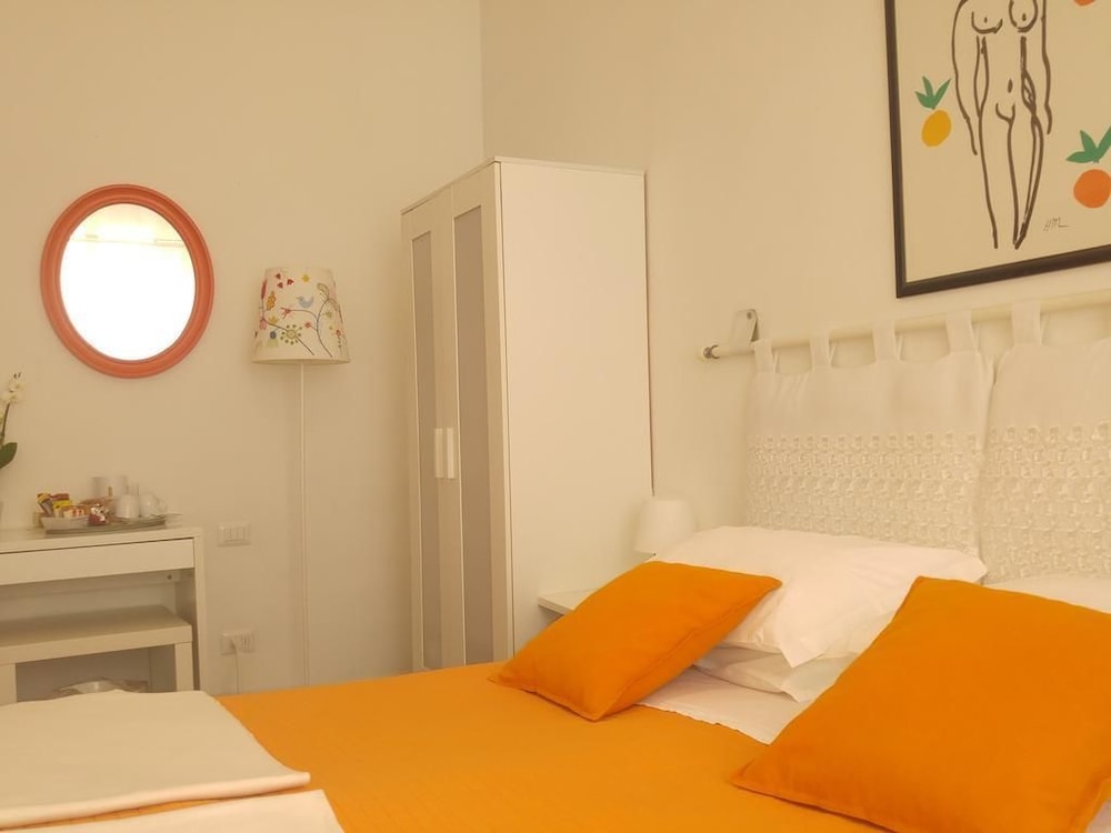 Economy Double or Twin Room (External Bathroom) photo 1