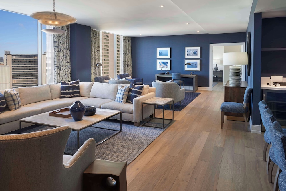 Signature Suite - Kensington thumbnail 5