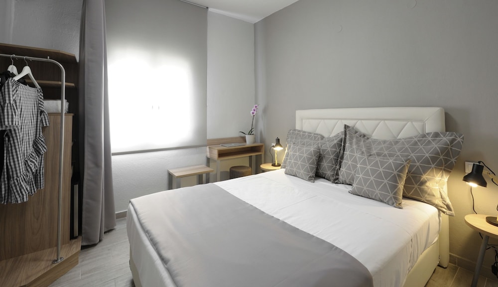Flexible Room - Run of the House photo 1