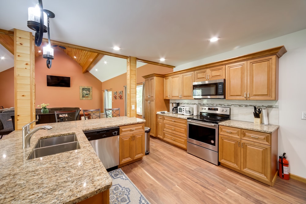 House (4 Bedrooms) photo 2