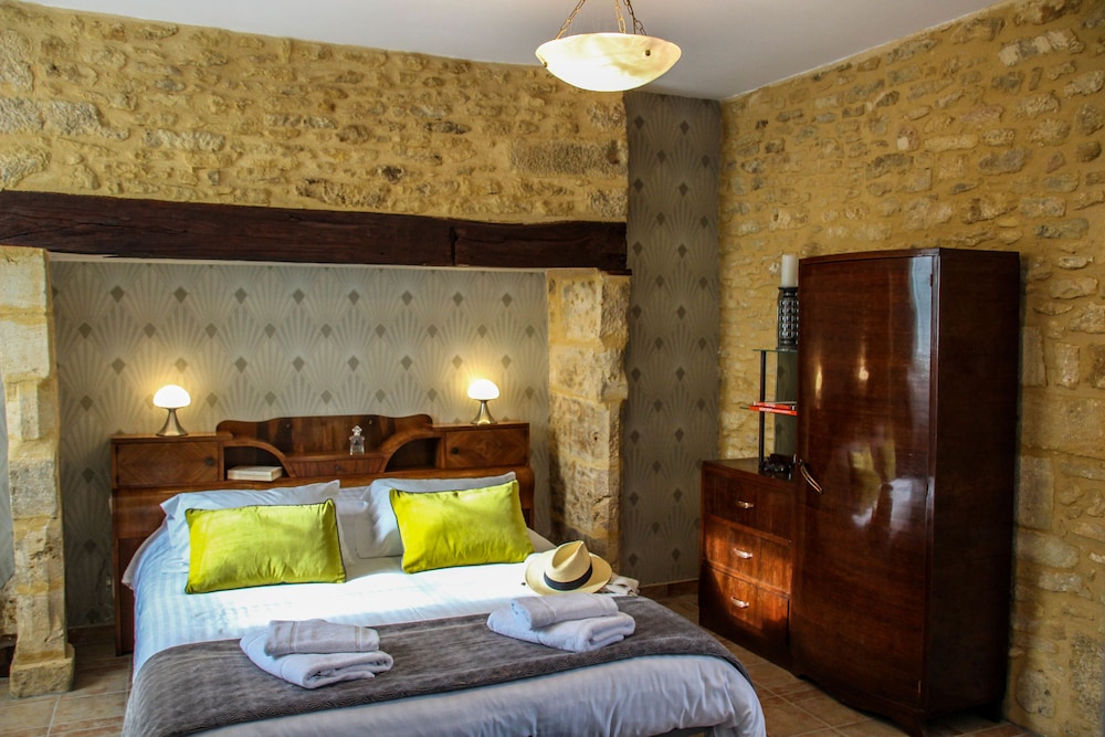 Superior Double Room, 1 Queen Bed (Les Milandes) photo 1