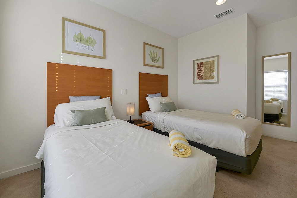 Standard Townhome, 3 Bedrooms, Hot Tub - Photo 8