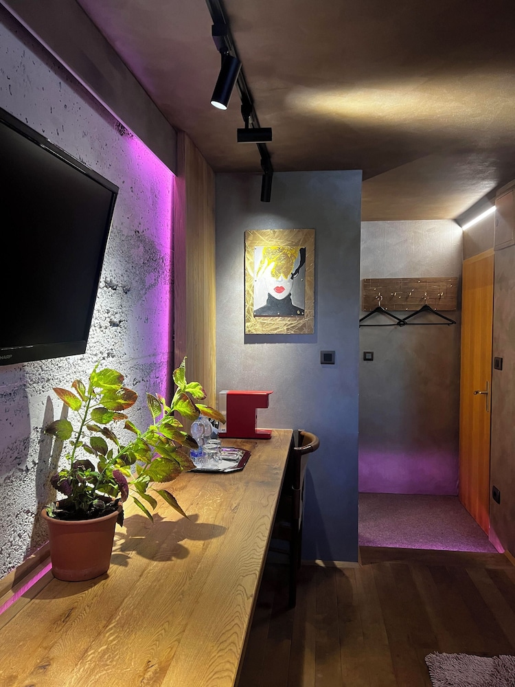 Design Room photo 3