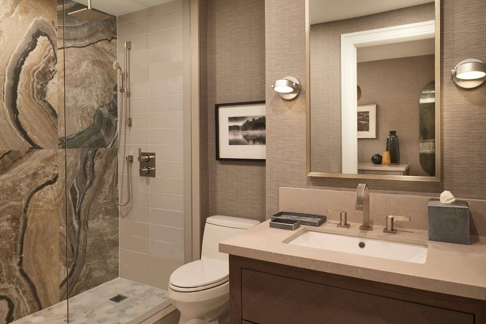 Suite (High Park) - Photo 4