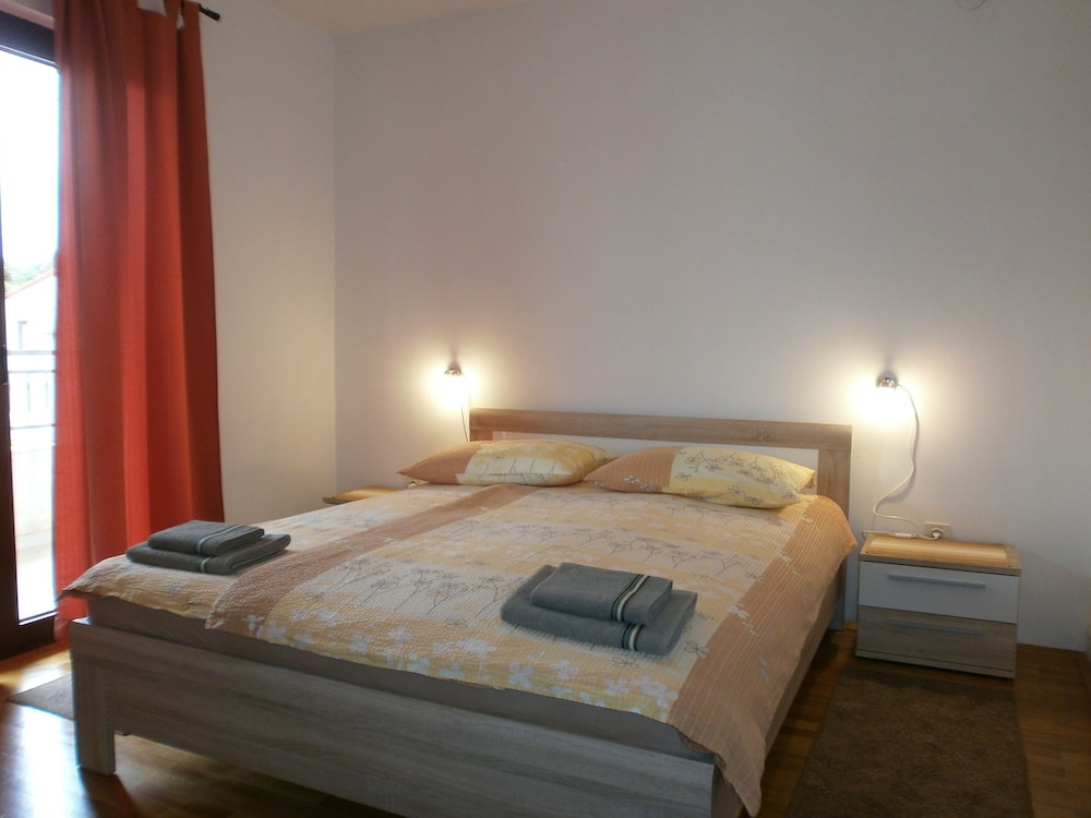 Comfort Apartment, Garden View