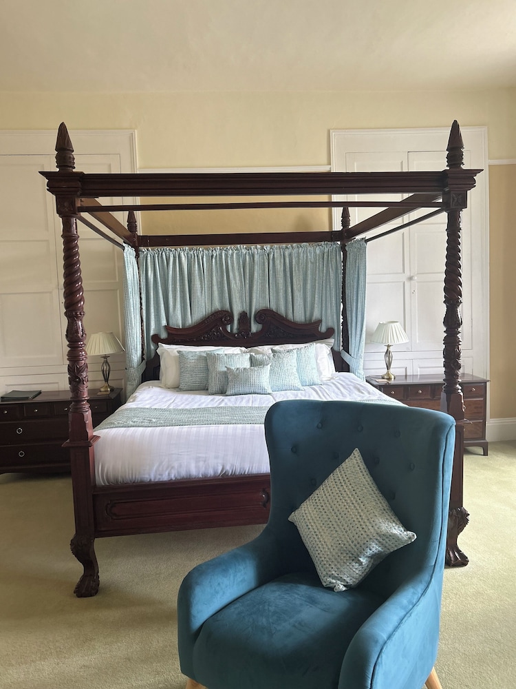 Copeland Super King Four Poster