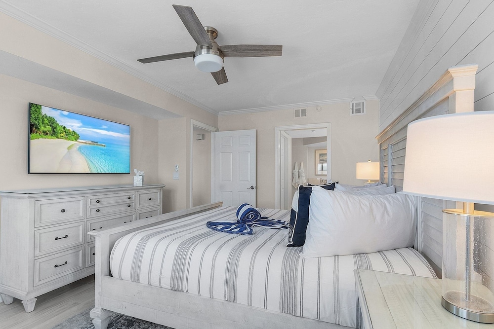 Condo, 3 Bedrooms