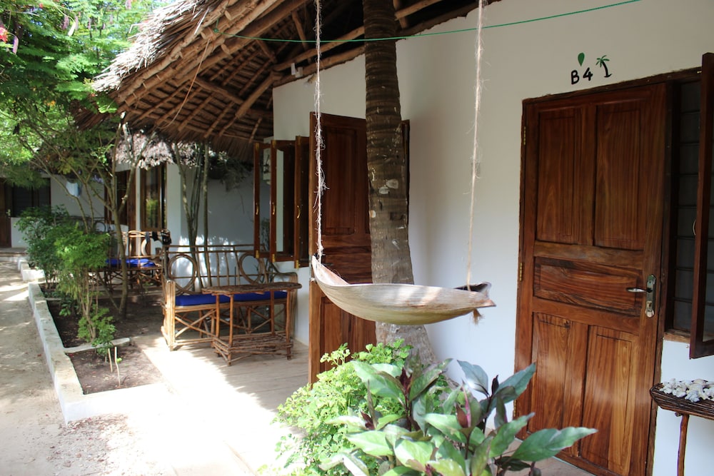 Standard Bungalow, Garden View photo 2