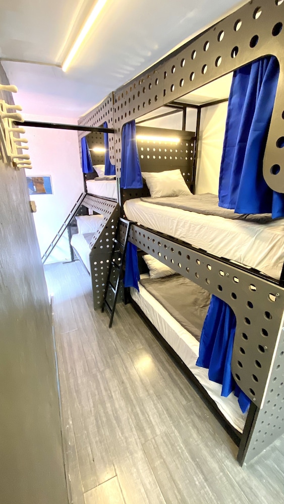 Shared Dormitory, Mixed Dorm