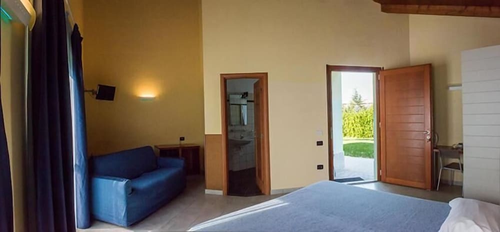 Huone Vieraiden Huone - Alba Village Hotelli Huone Twin Sängyt, Kuva 15