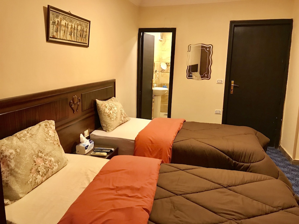 City Double or Twin Room, Pyramids View photo 2