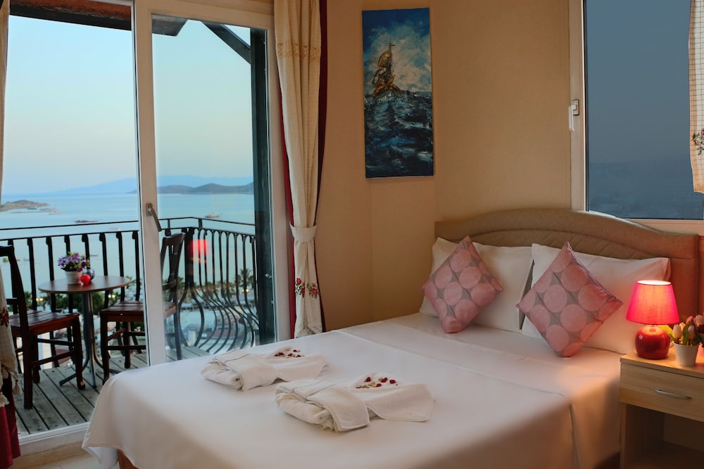 Superior Double or Twin Room, Balcony, Sea View