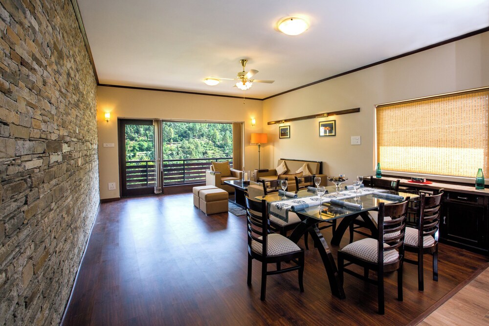 Luxury Suite, Mountain View