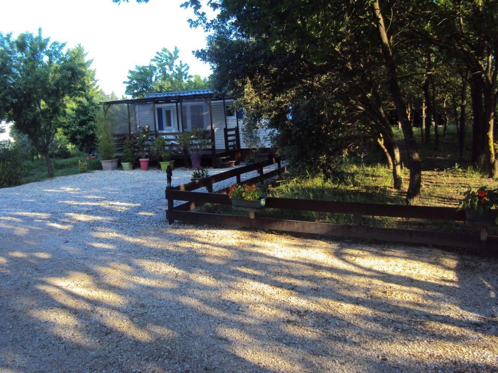 Mobile Home, 2 Bedrooms - Photo 16