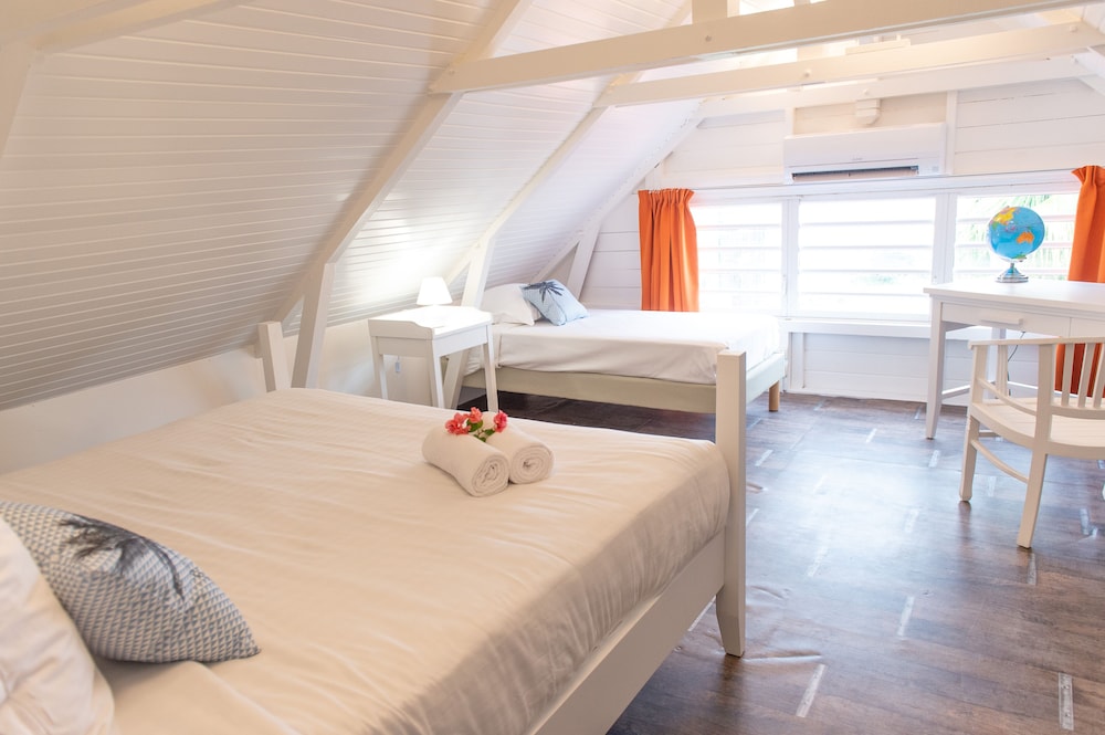 Standard Triple Room, Multiple Beds, Non Smoking, Sea View photo 1