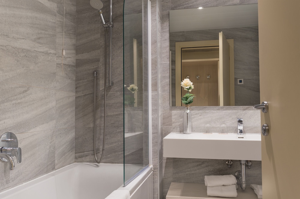 Superior Triple Room - Photo 9