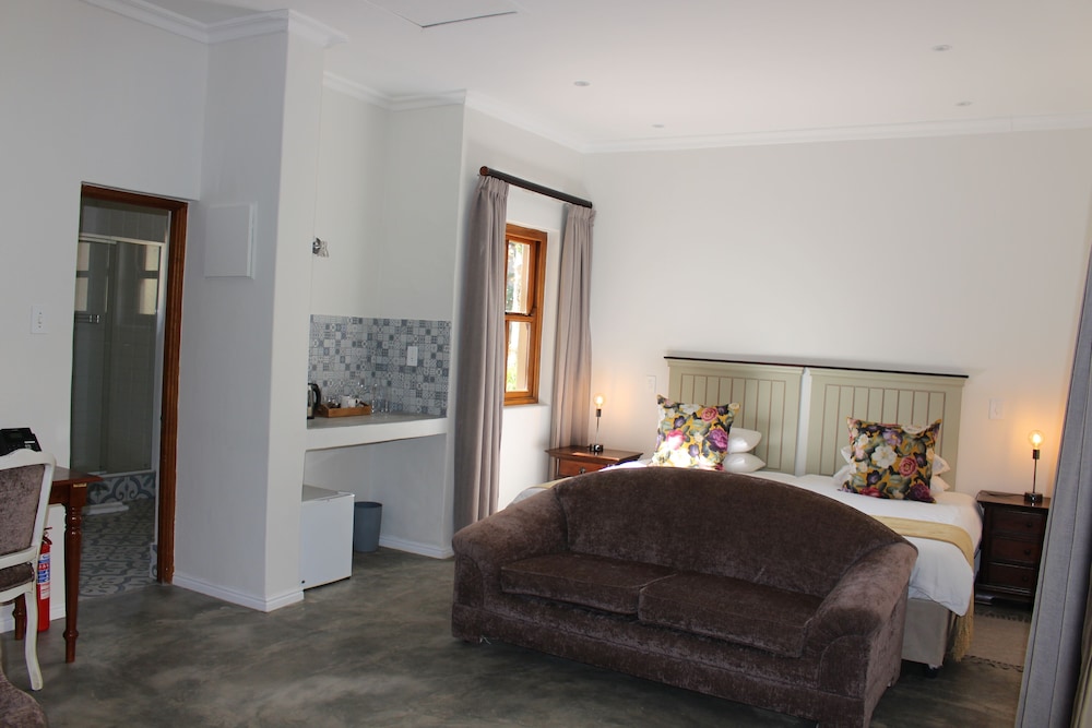 Country Room 4
