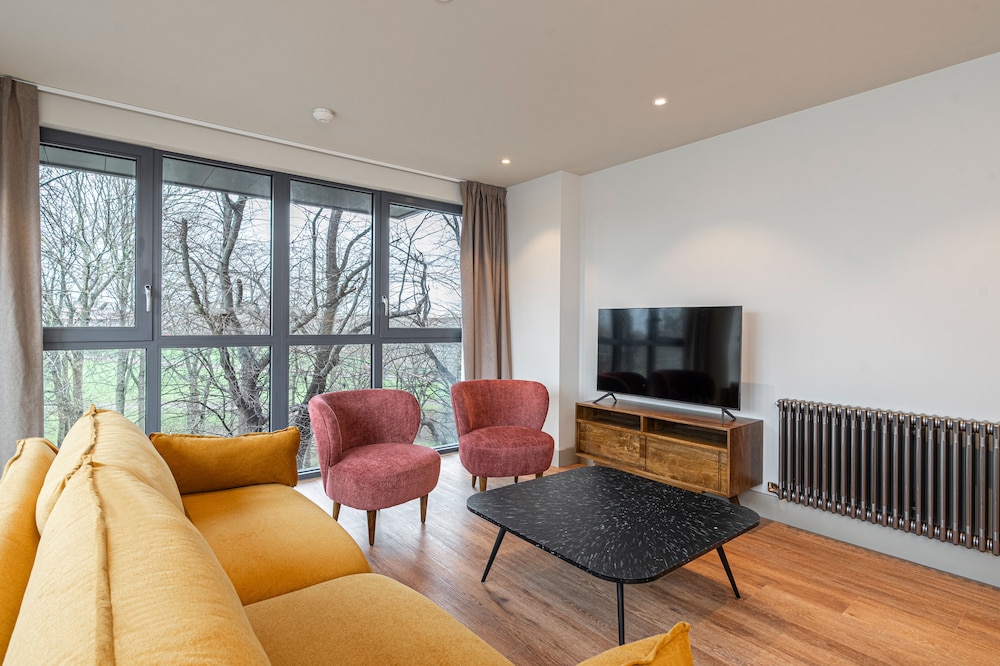 Apartment (3 Bedrooms)