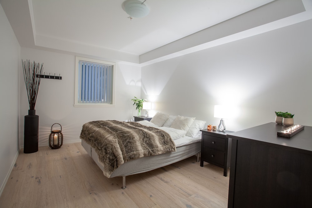 Suite, 3 Bedrooms (A) (Linen and towels not included)