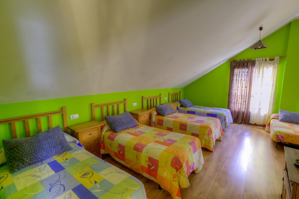 Family Room - Photo 3