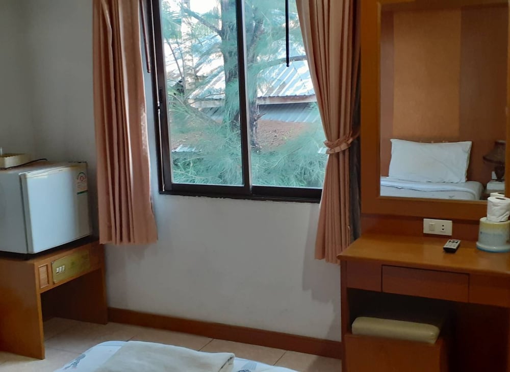 Deluxe Twin Room - Photo 8