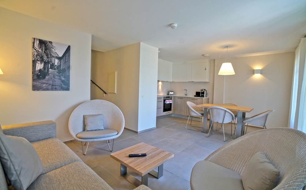 Duplex, 1 Bedroom (F2) - Photo 6