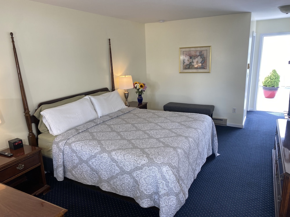 Standard Room, 1 King Bed photo 1