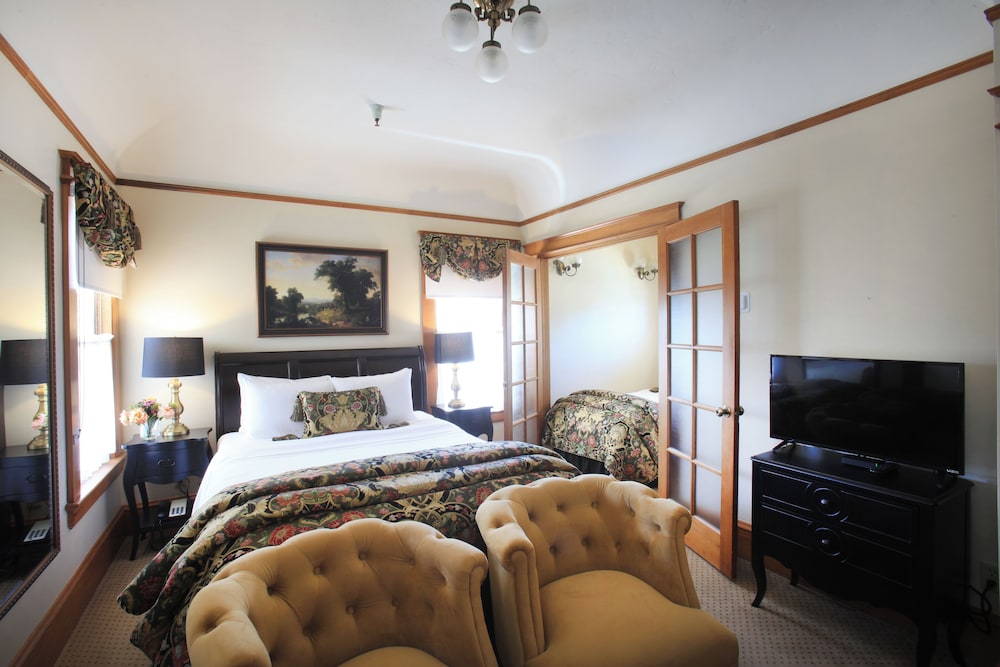 Classic Triple Room, Multiple Beds (Upstairs)