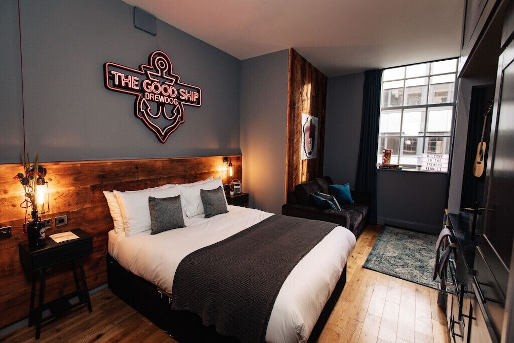 Exclusive Studio Suite photo 2