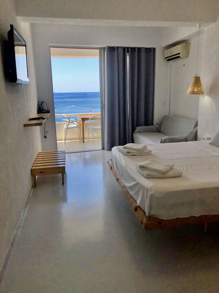 Comfort Deluxe Double Room, with Balcony Sea View