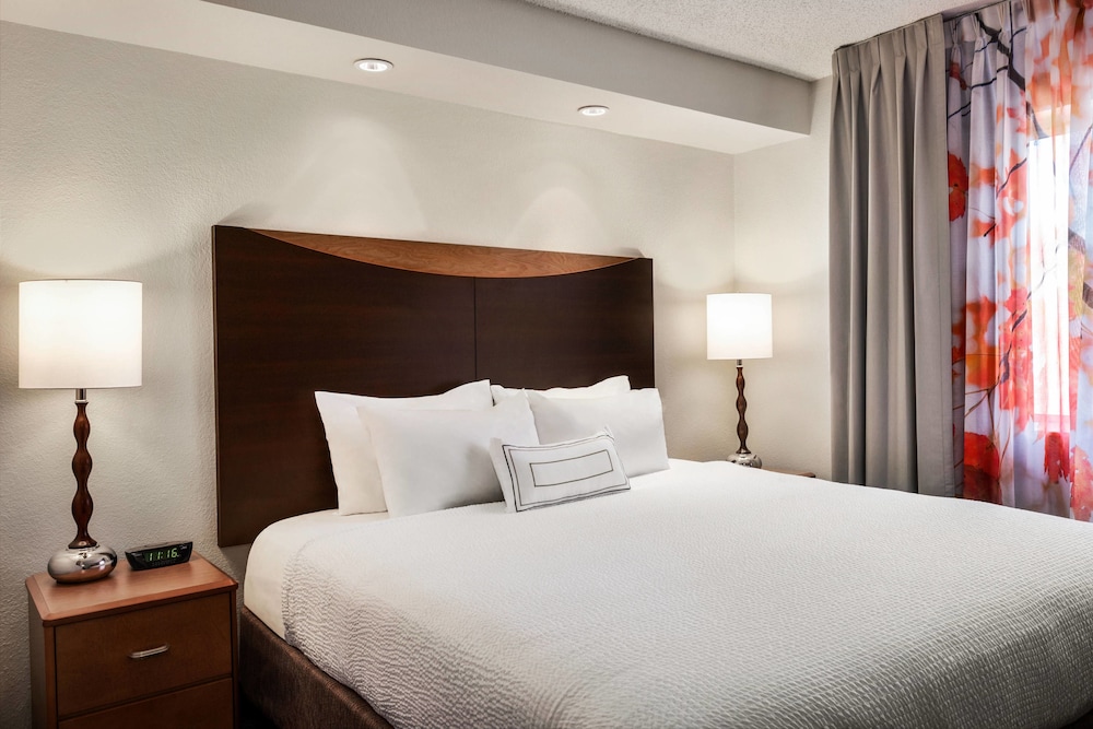 Executive Suite, 1 King Bed with Sofa bed photo 1