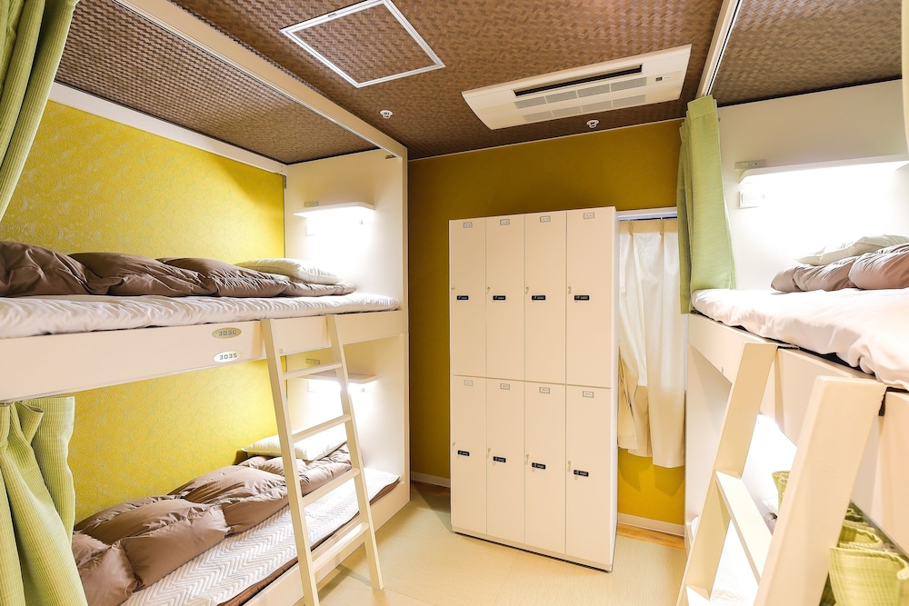 Shared Dormitory, Women only photo 3