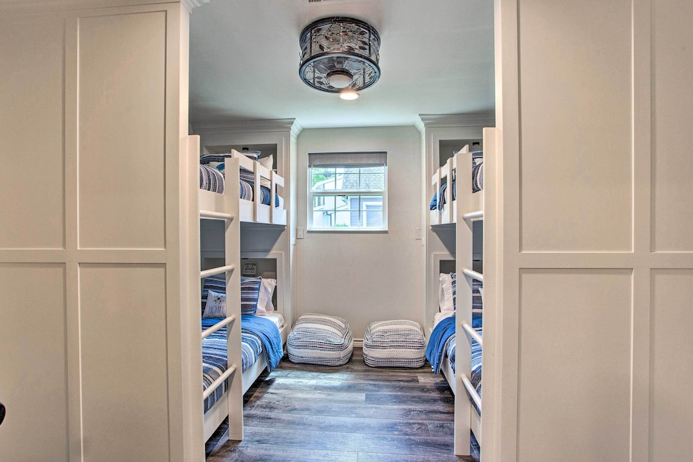 House (4 Bedrooms) photo 2