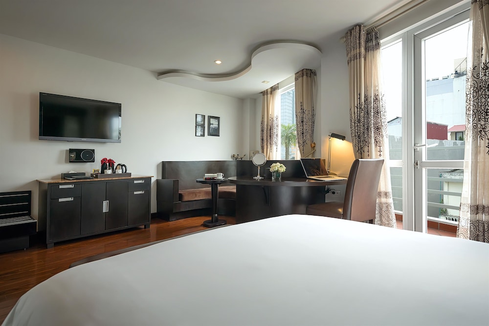Executive Suite, Balcony, City View photo 2