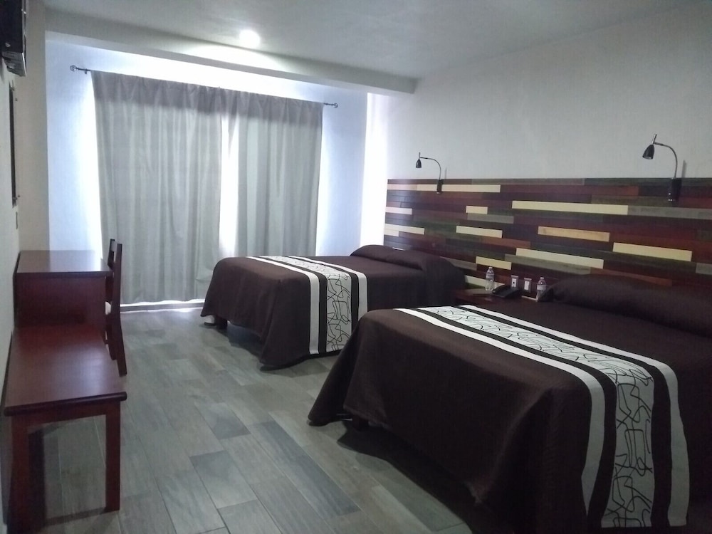 Standard Double Room, 2 Double Beds, Non Smoking photo 2