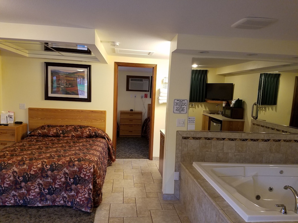 3 Queen Whirlpool Deluxe, includes Seasonal Timbavati Wildlife Park