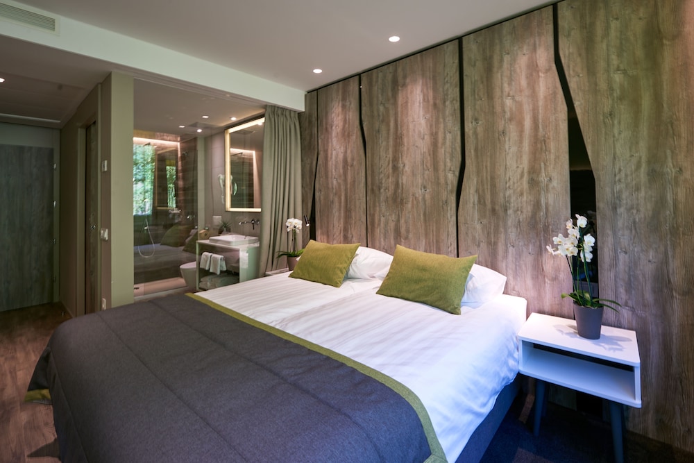 Standard Twin Room photo 2