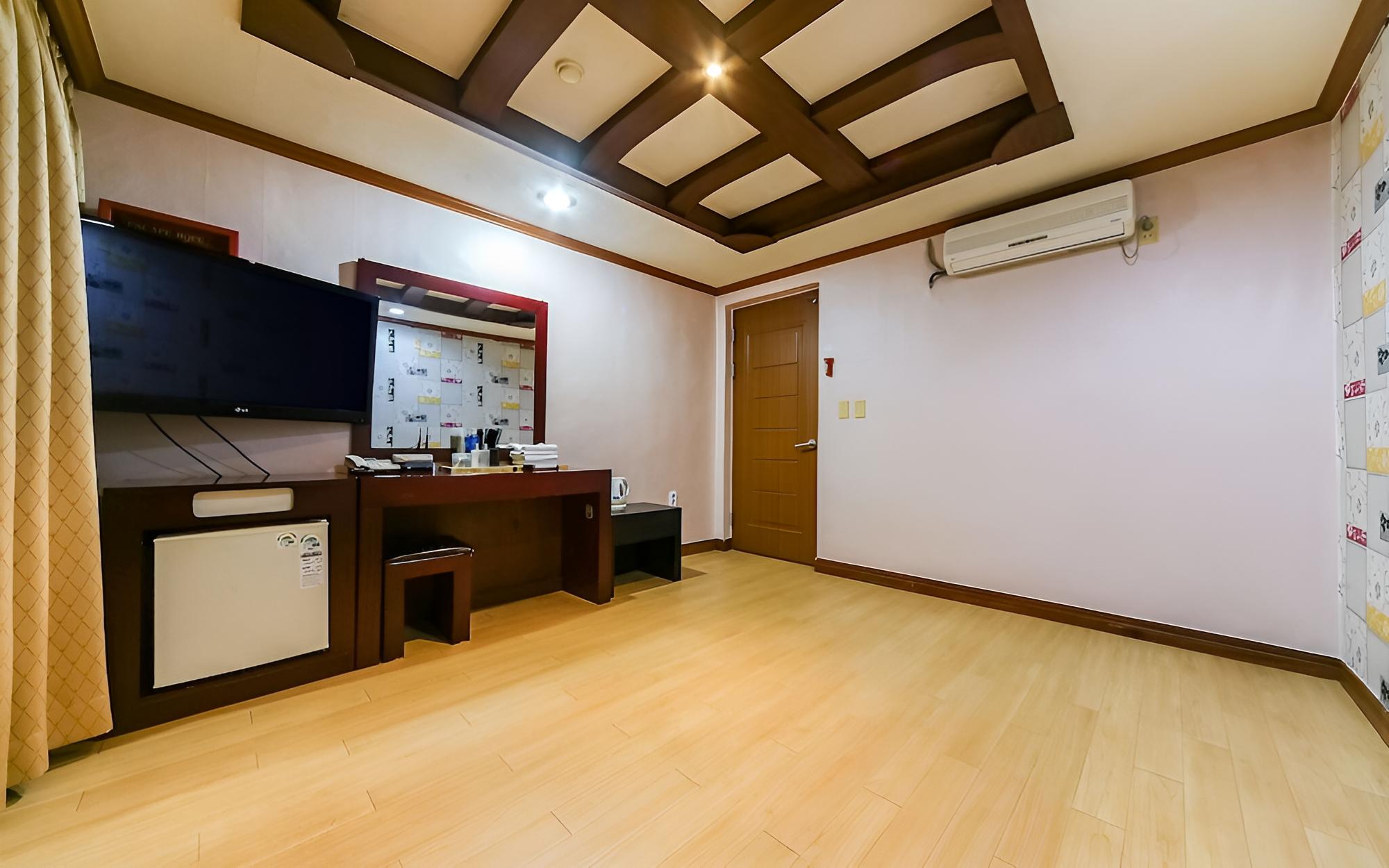 Room (On-dol) - Photo 3