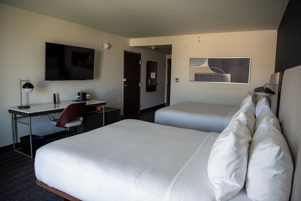 Room, 2 Queen Beds (Hearing Accessible) - Photo 2