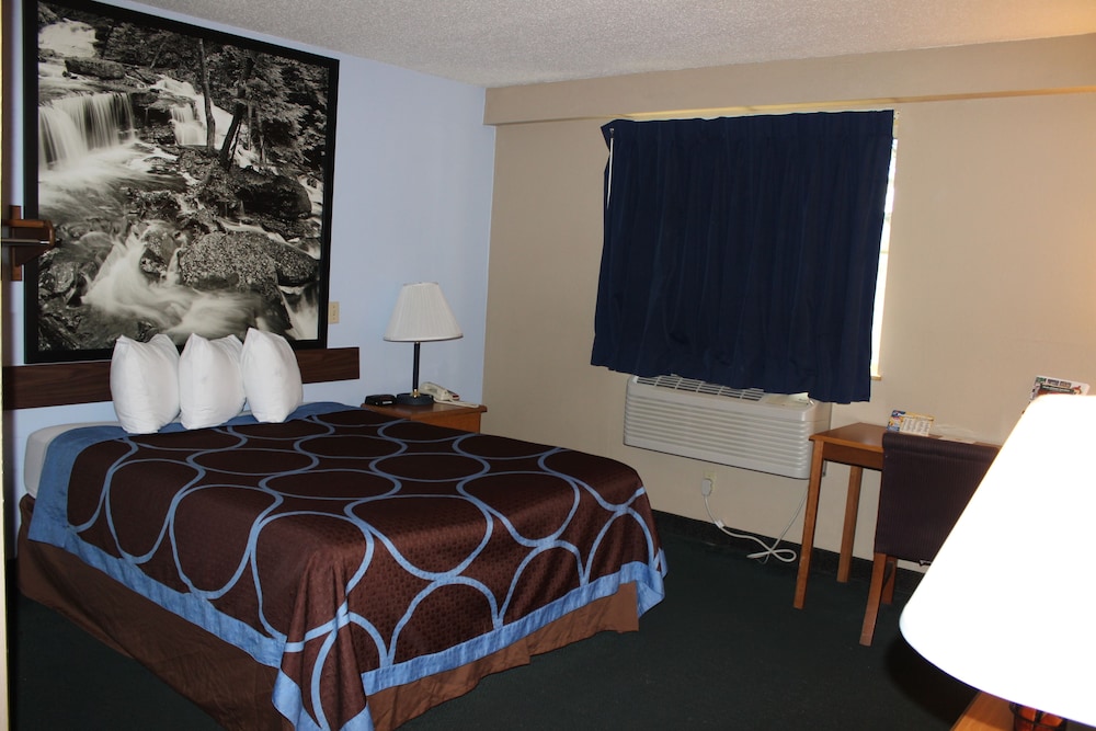 Room, 1 Queen Bed, Accessible, Non Smoking (Mobility) - Photo 2