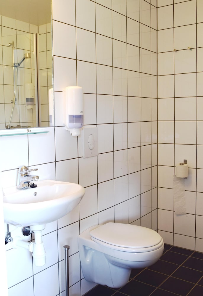 Basic Single Room photo 3