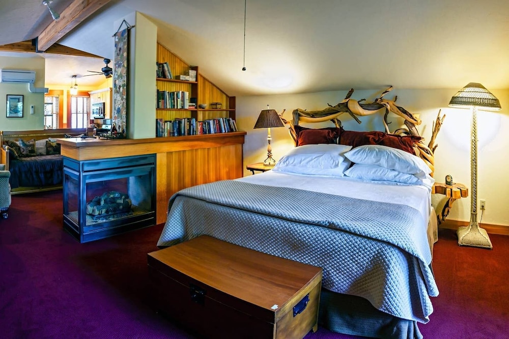 Upper Suite photo 3