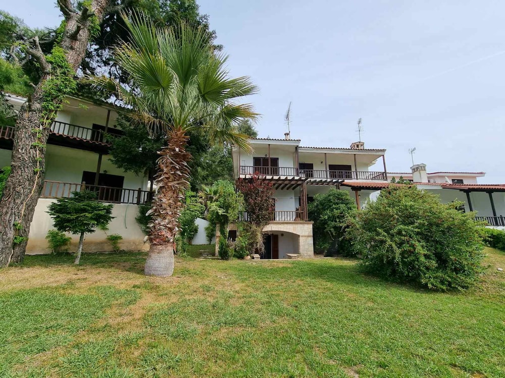 Maisonette With Garden Under the Elani Pines, Photo 16