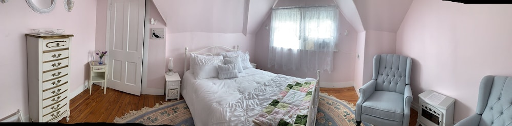 Room (Pink)