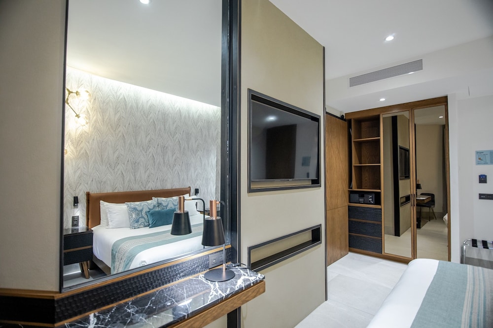 Becquer Suite - Photo 12